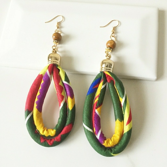 Sale..⭐Fabric Dangle Earring - Picture 1 of 1